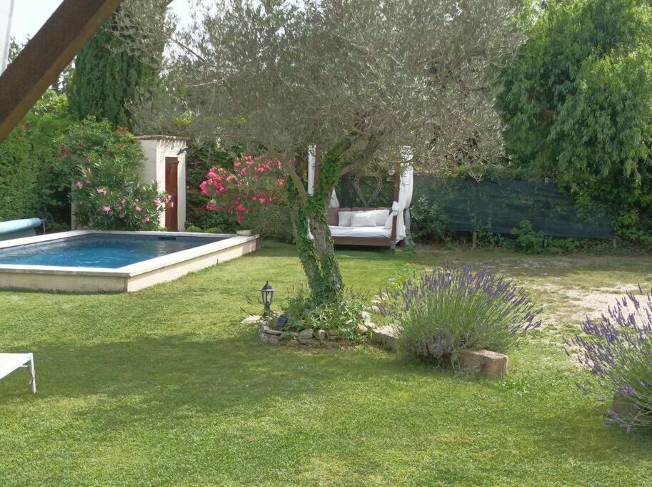 Le Cabanon Tendance Du Luberon Mérindol Exterior photo