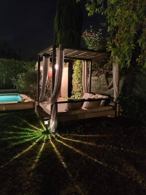 Le Cabanon Tendance Du Luberon Mérindol Exterior photo